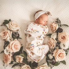 Load image into Gallery viewer, Baby Wrap and Beanie Set - Boho Posy