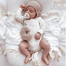 Load image into Gallery viewer, Knitted Baby Bonnet