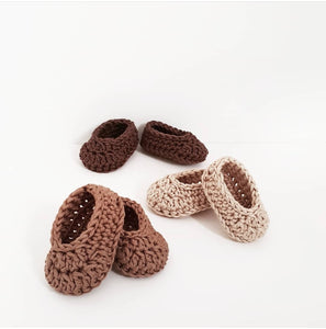Preemie baby knitted booties