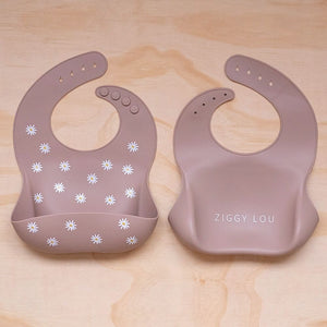 front and back of the dusty pink bib